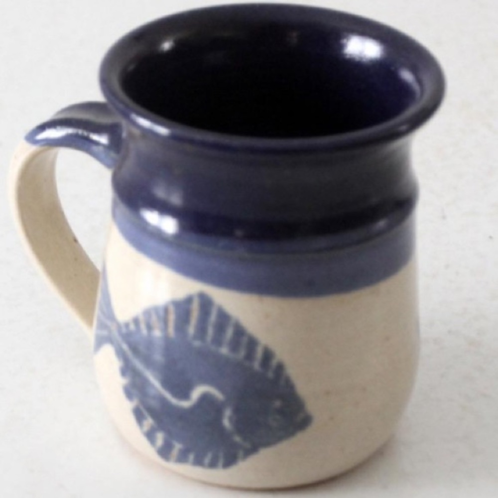 Vintage Jeanne Stolberg Studio
Pottery Mug Excellent Condition Collectible Fish